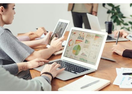 Changer de SIRH : Cas client, stratégie, guide 2025