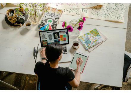 Dématérialisation en 2025 : obligation ou opportunité stratégique ?