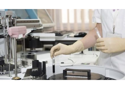 Comment comparer les logiciels ERP dédiés à l’industrie pharmaceutique ?